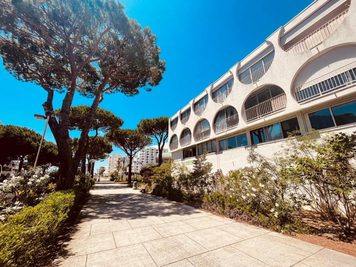 Le Grand Bleu, La Grande Motte, Plage Bagian luar foto